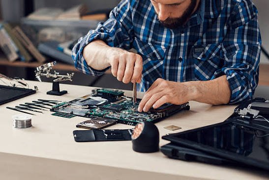 Computer / Laptop Repairer